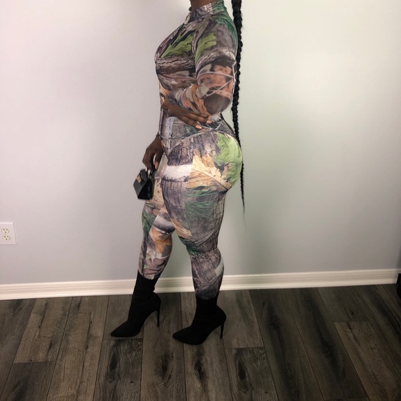 Matching set - Picture 2 of 2